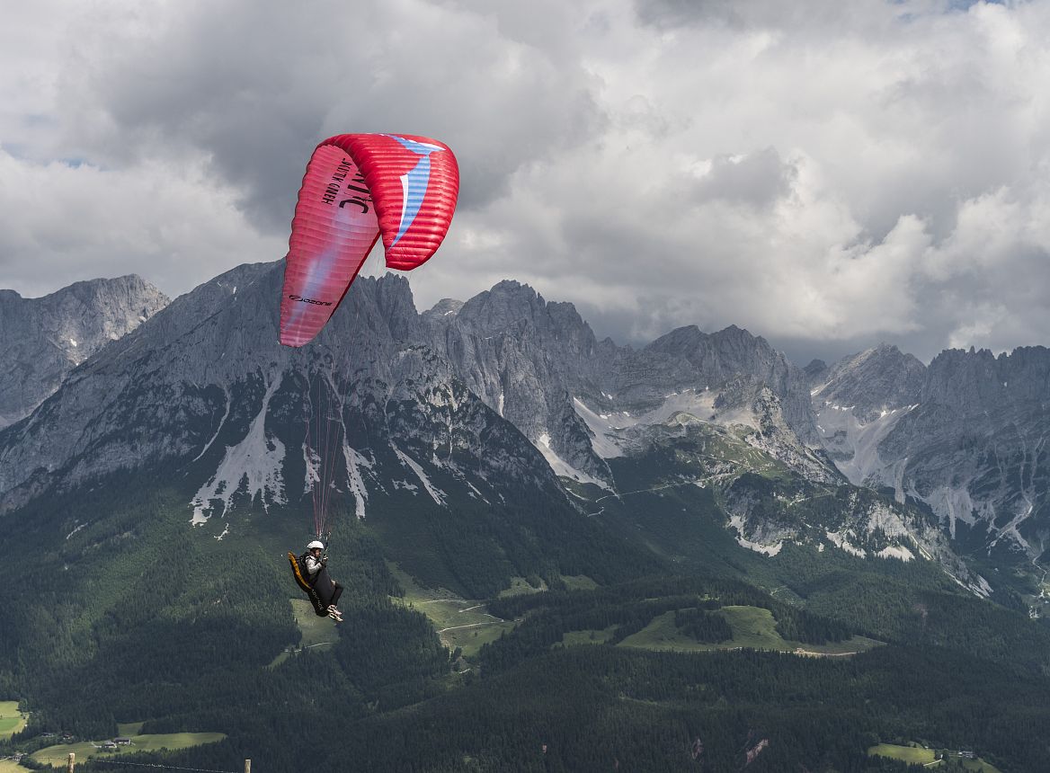 Paragleiter_Wilder-Kaiser_Foto-von-Felbert_Reiter-(4)©danielreiterpetervonfelbert